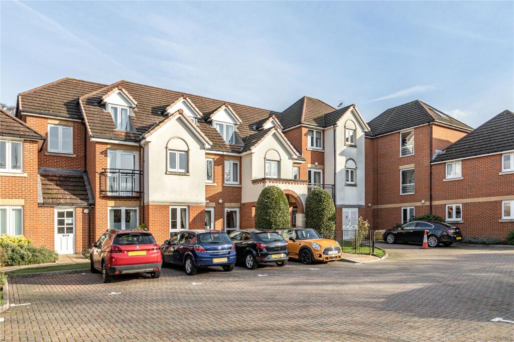 2 bedroom retirement property for sale in Addlestone, Surrey, KT15