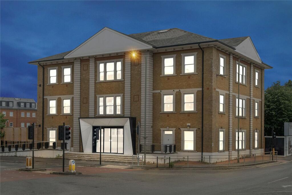 2 bedroom flat for sale in Abbots Way, Chertsey, Surrey, KT16