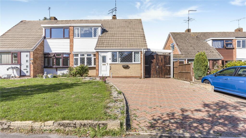 Main image of property: Silver Walk, Nuneaton, Warwickshire, CV10