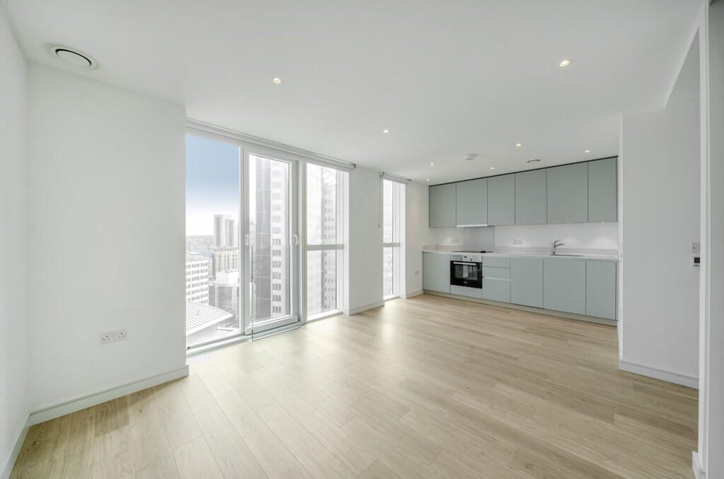 Main image of property: Saffron Central Square, Croydon, CR0