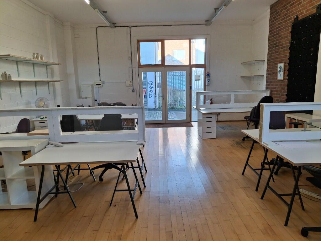 Additional property image - Backfields Lane, Bristol, BS2