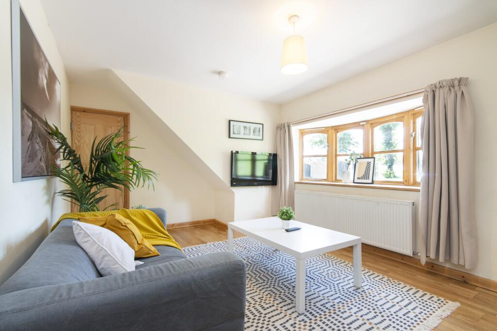 Main image of property: Middleton Boulevard, Wollaton Park, Nottingham