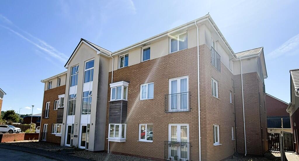 Main image of property: Clos Gwilym, SY23