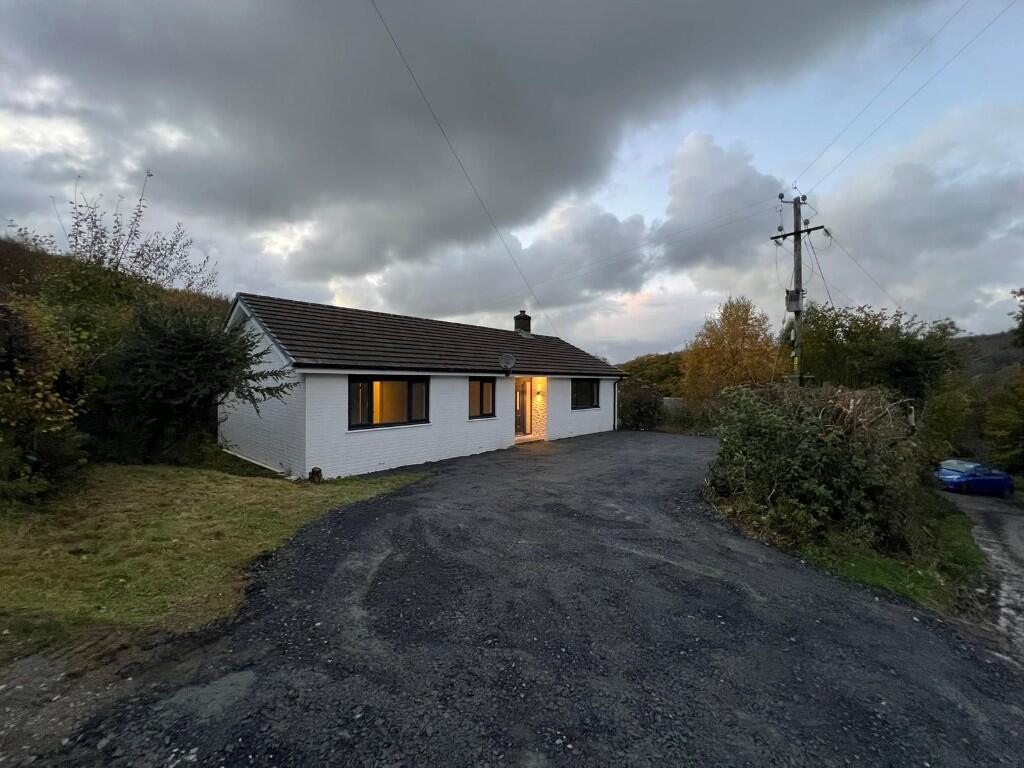 Main image of property: Rhiwfelen, Goginan
