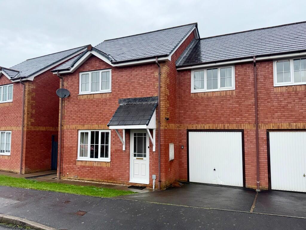 Main image of property: Maes Mawr, SY23