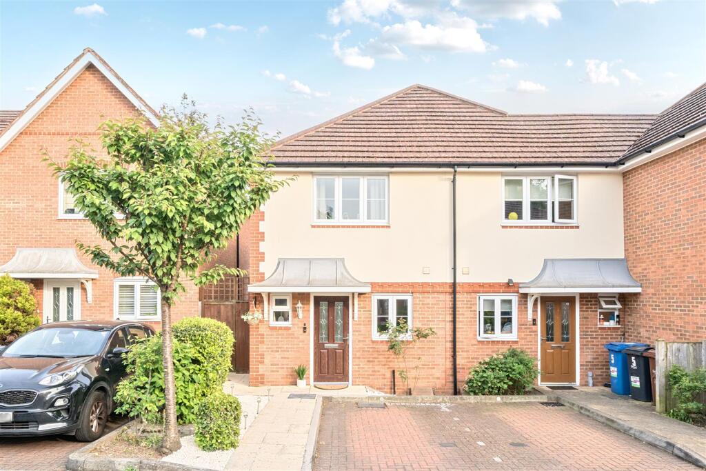 Main image of property: Hadleigh Close, Harrow, HA2