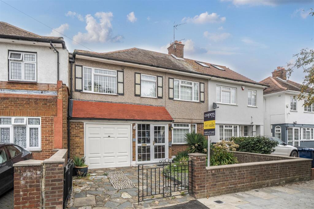 5 bedroom semi-detached house