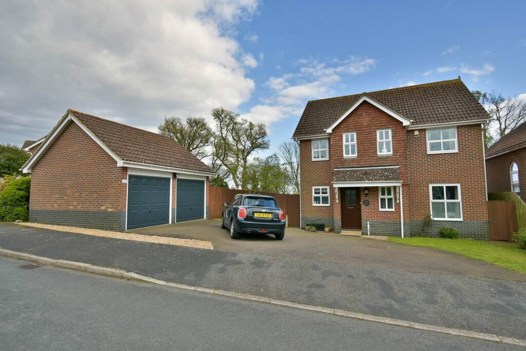 4 bedroom detached house for sale in Beacon Hill, BexhillonSea, TN39