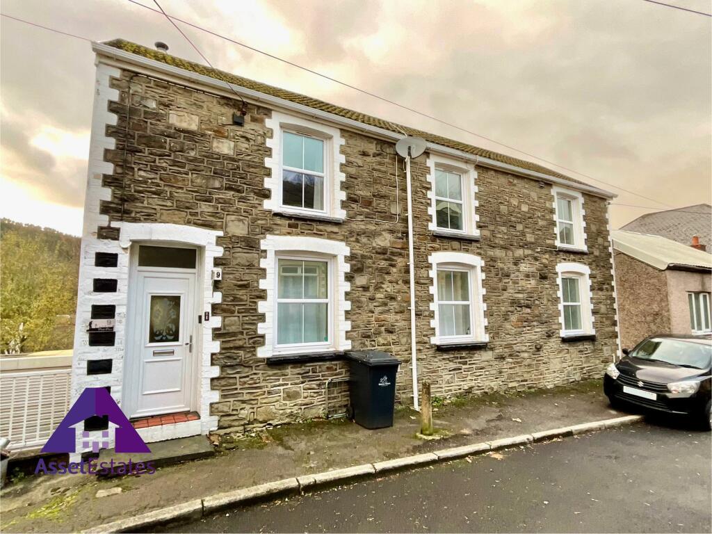 3 bedroom semidetached house for sale in Park Place, Abertillery, NP13 1ED, NP13