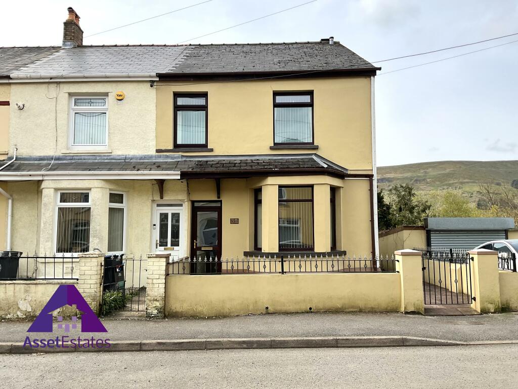 3 bedroom end of terrace house for sale in Surgery Road, Blaina