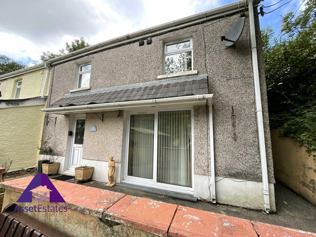 Main image of property: Green Villas, Penybont, Abertillery, NP13 1QW