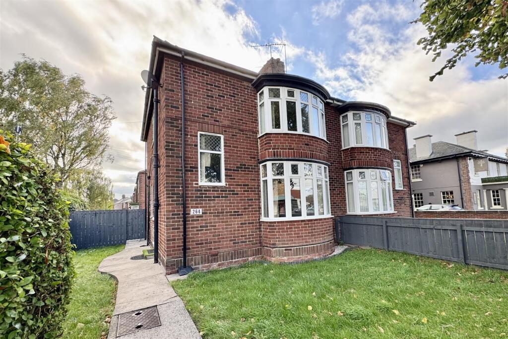 3 bedroom semi-detached house