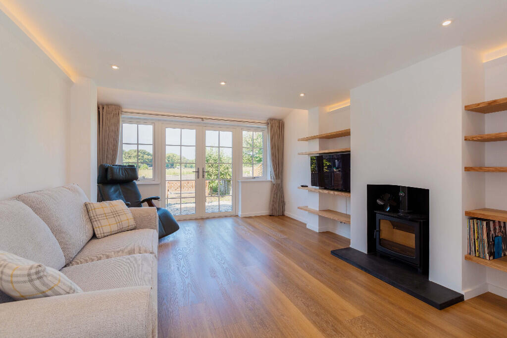 Main image of property: Emlyn Buildings, Brocas Street, Eton, SL4