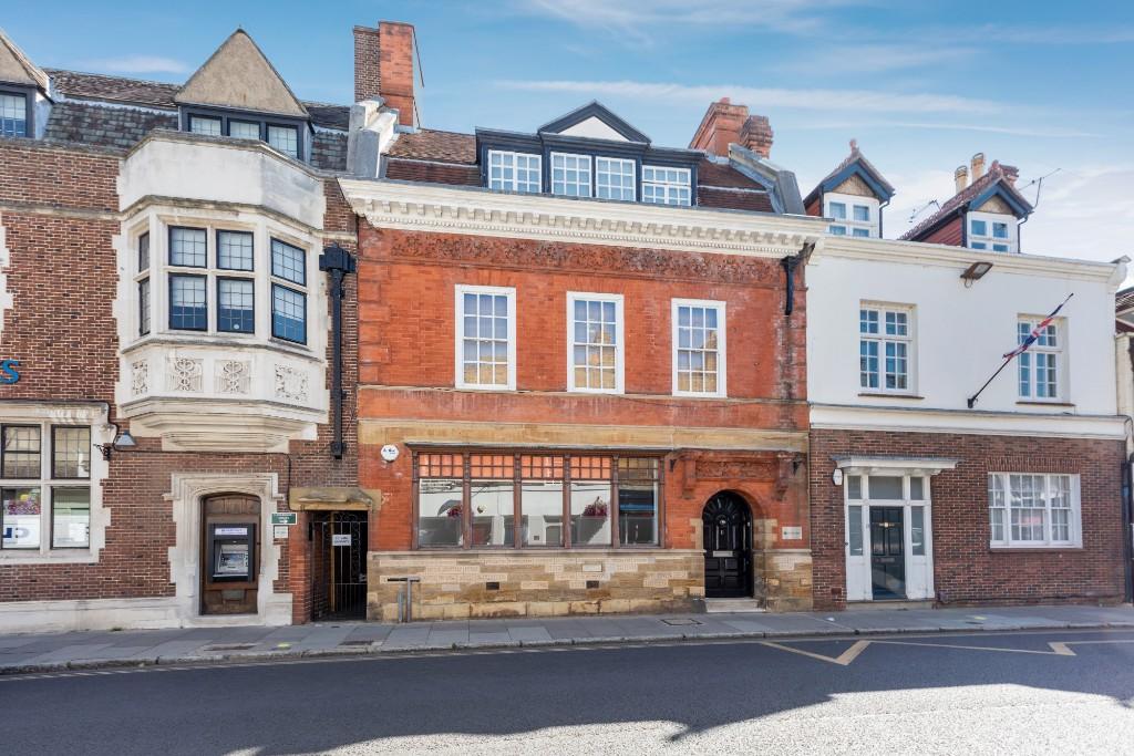 4 bedroom village house for sale in High Street, Eton SL4