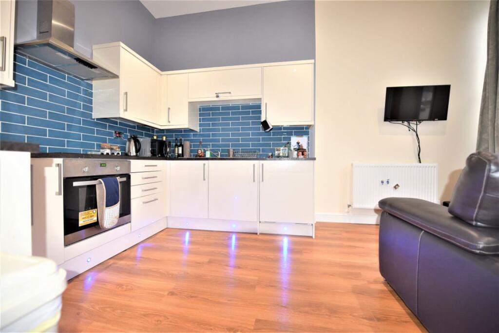 Main image of property: Aire Street