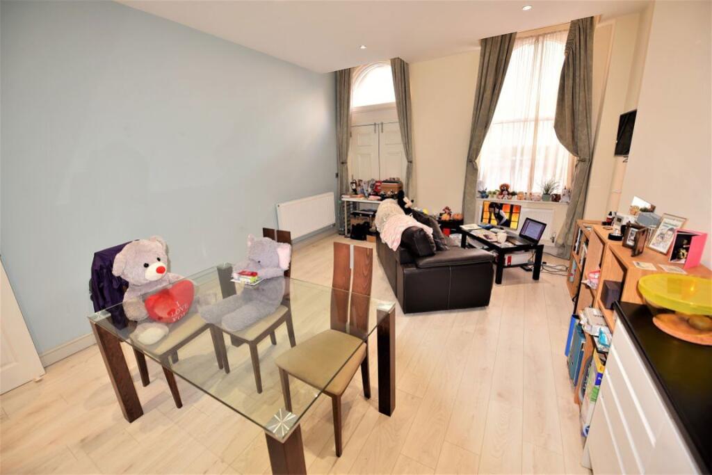 Main image of property: Aire Street