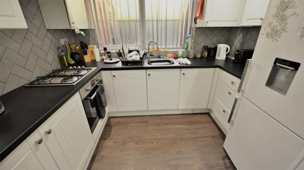 Main image of property: 29 Hyde Park Close