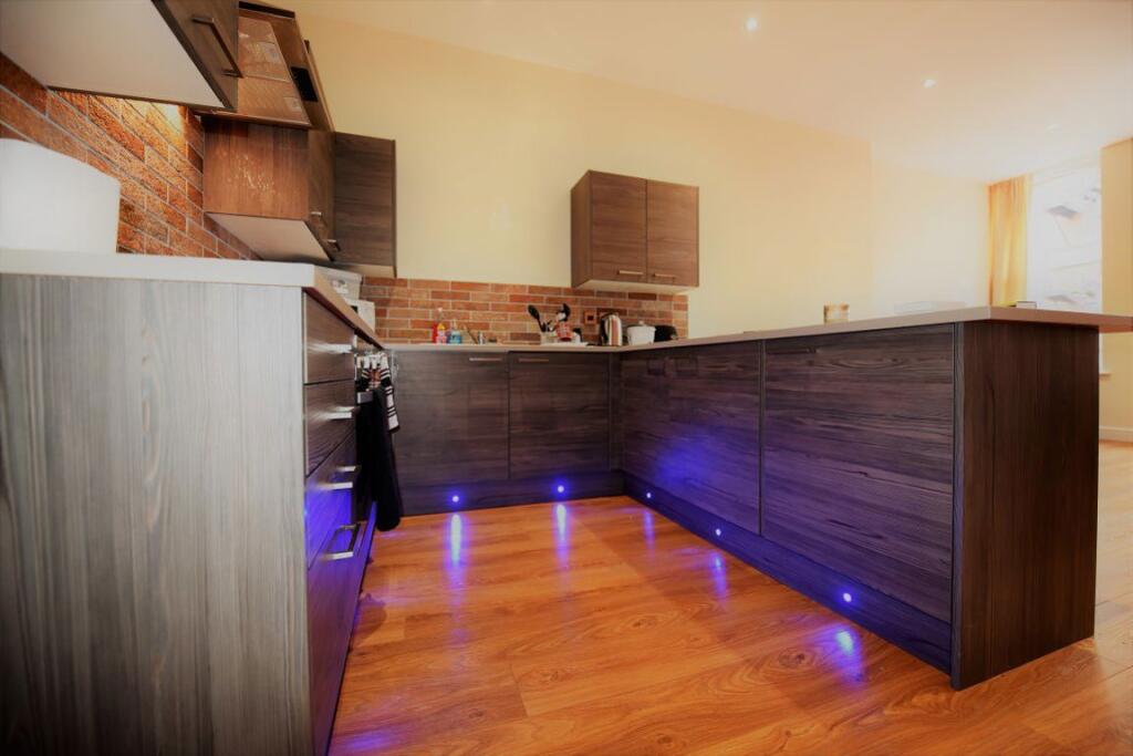 Main image of property: Aire Street