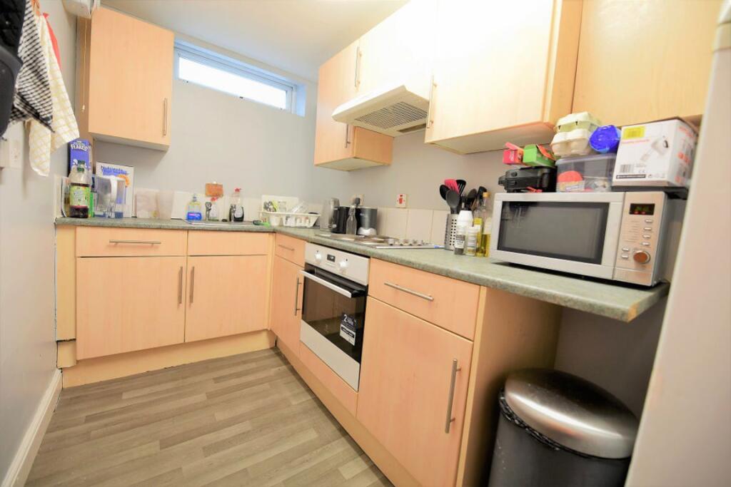 Main image of property: 14 Elizabeth Street