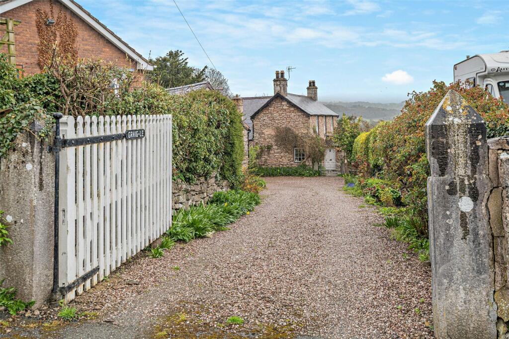 4 bedroom detached house for sale in Ruthin, Denbighshire, LL15