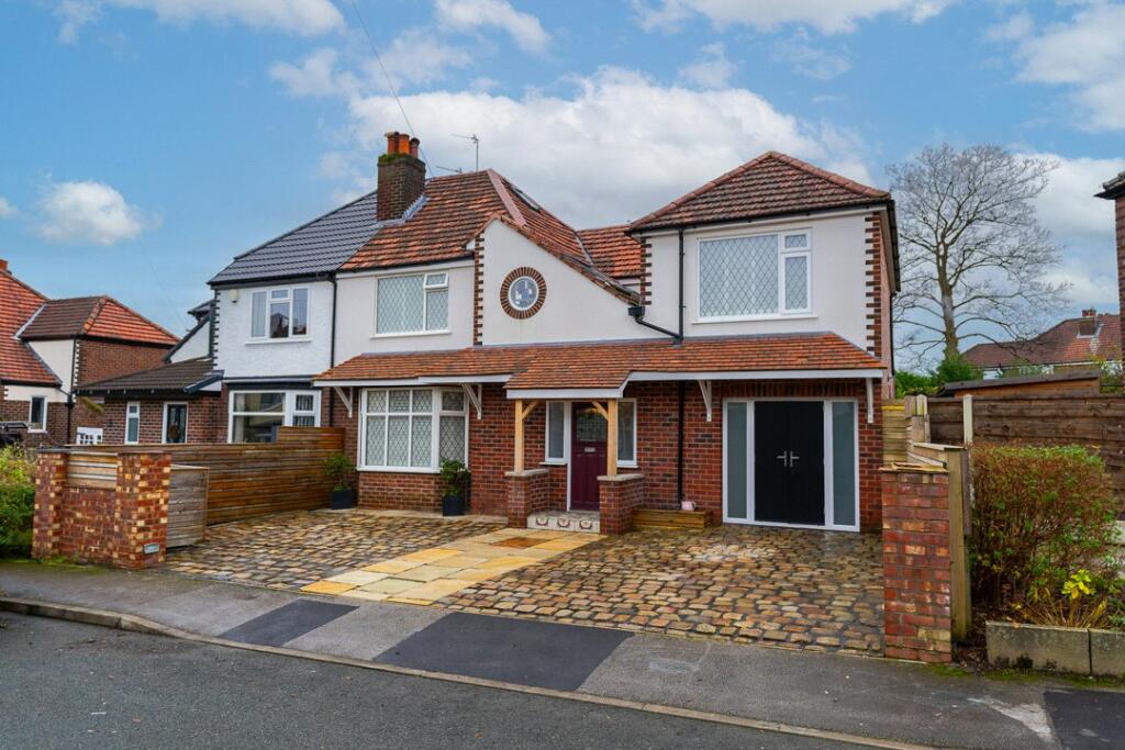 5 bedroom semidetached house for sale in Cheadle Hulme, Cheadle