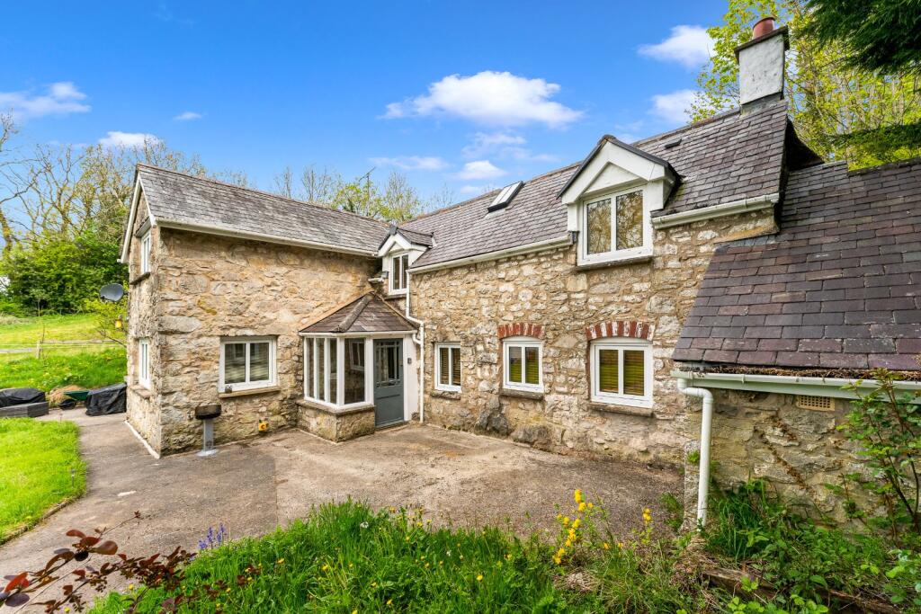 Main image of property: Llanarmon-Yn-Ial, Mold, Denbighshire