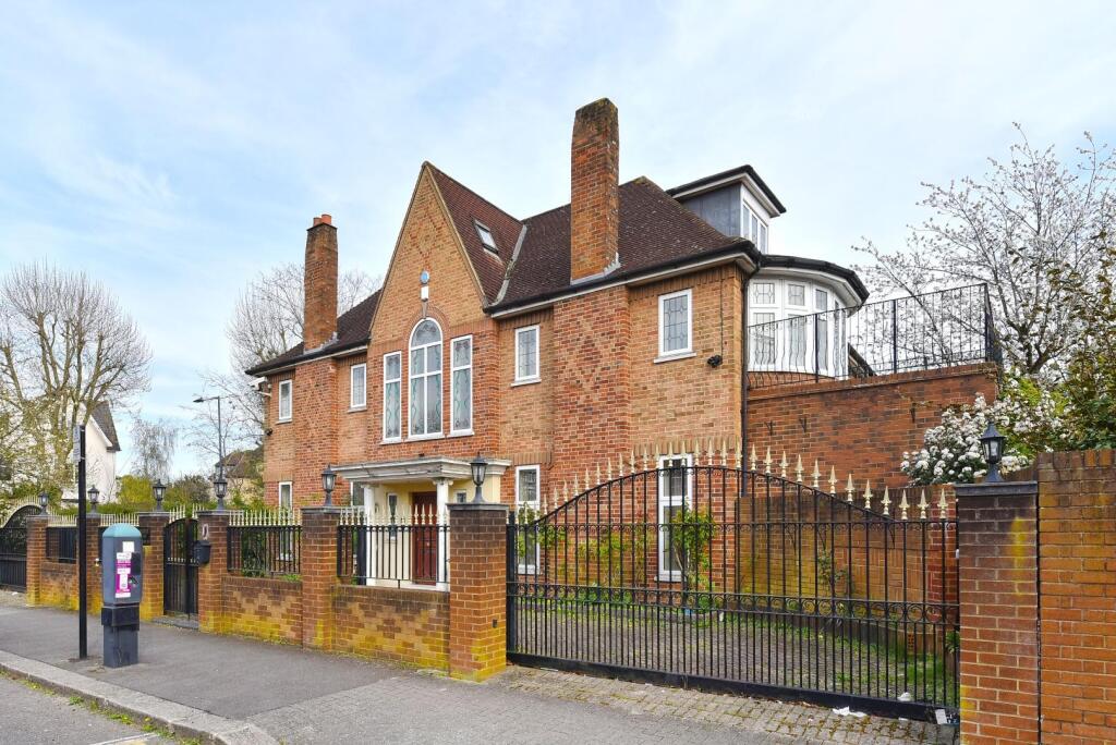 Main image of property: Brondesbury Park, London NW6
