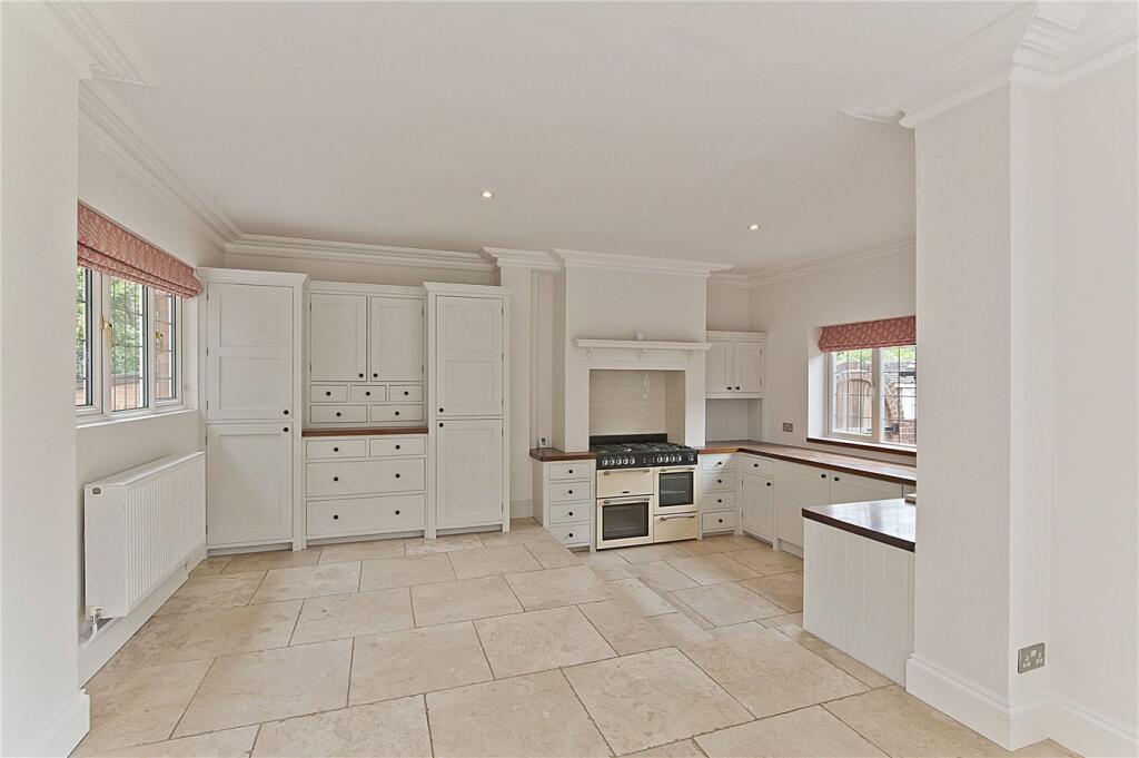 Main image of property: Oatlands Chase, Weybridge, Surrey, KT13