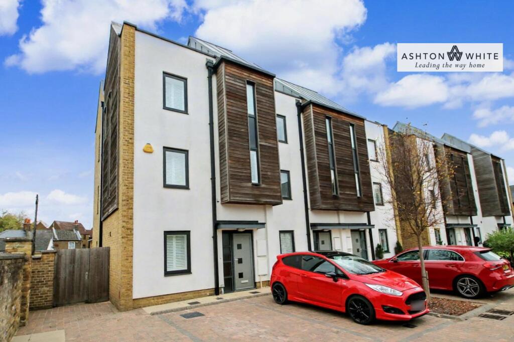 Main image of property: Hall Street, Old Moulsham