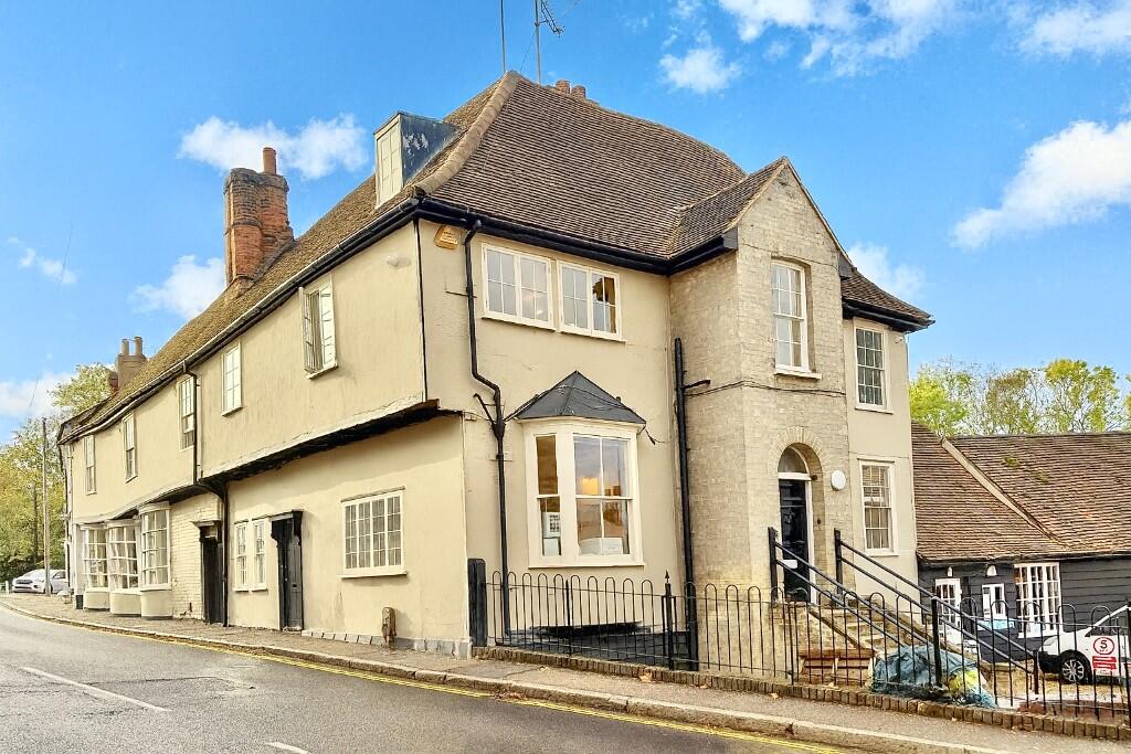 Main image of property: High Street, Great Baddow, Chelmsford, Essex, CM2