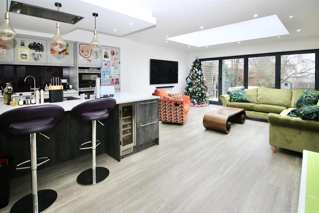 Main image of property: Mountnessing Road, Billericay