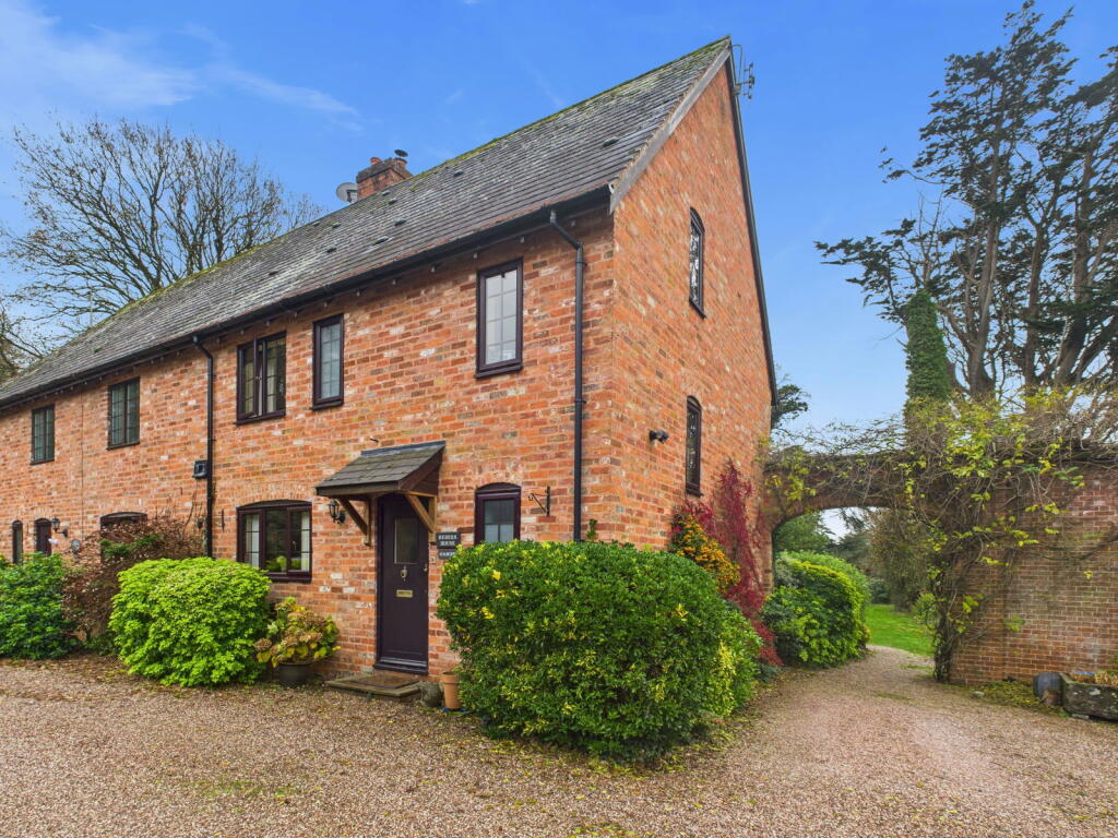 Main image of property: London Road, Whimple, Exeter, EX5 2PT