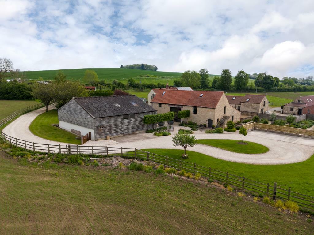 4 bedroom detached house for sale in Lindrick Dale, Worksop, S81