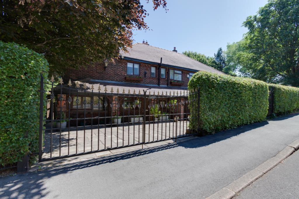 5 bedroom detached house for sale in Halifax Road, Grenoside, Sheffield