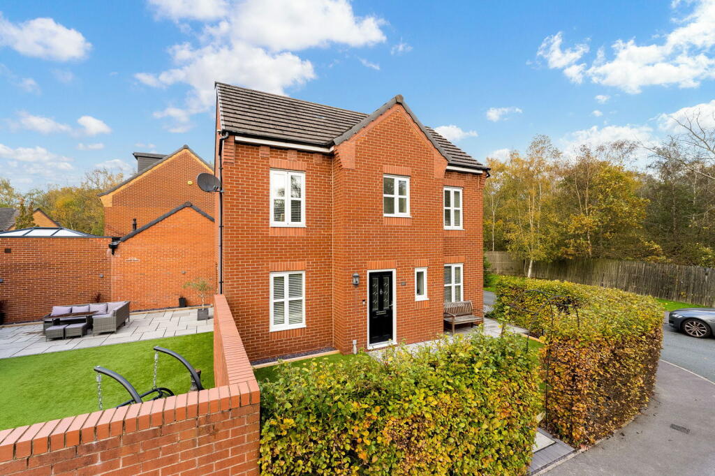 Main image of property: Cedarwood Close, Tyldesley, Manchester, M29 7TU