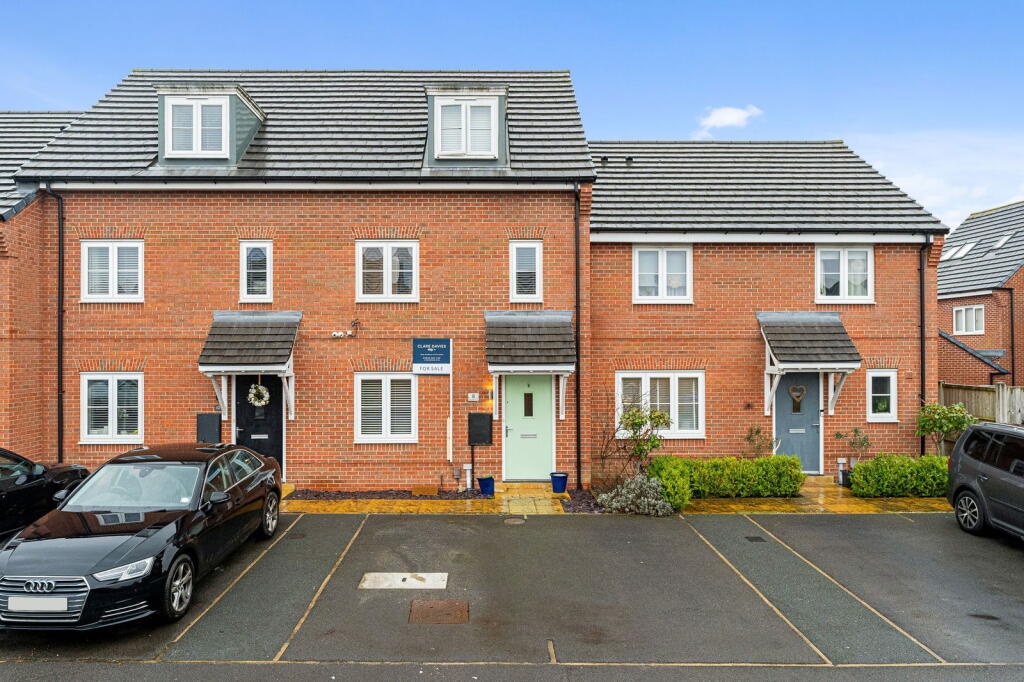 Main image of property: Bullbridge View, Worsley, Manchester, M28 3YB