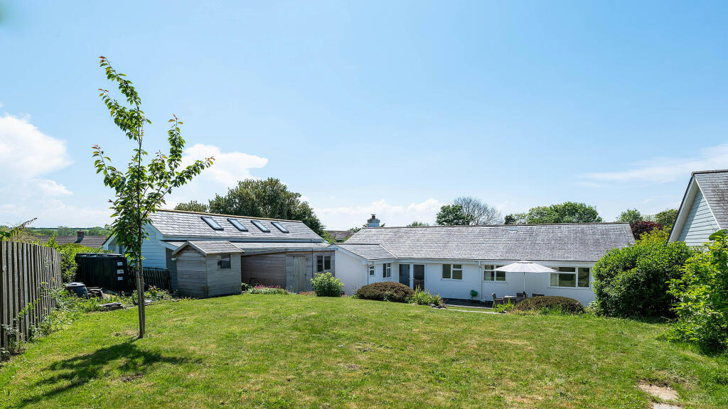 Main image of property: 4 Cricketers Hollow, Rock