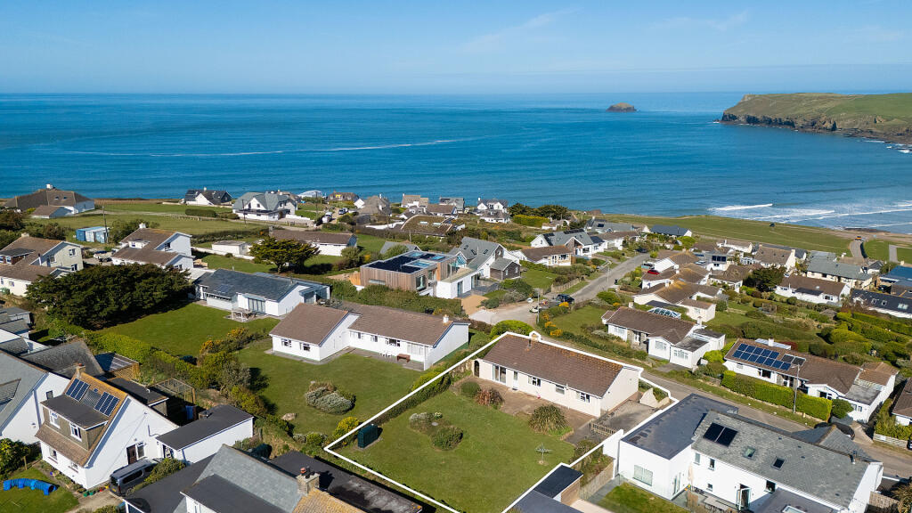 Main image of property: Badgers Cliff, Polzeath
