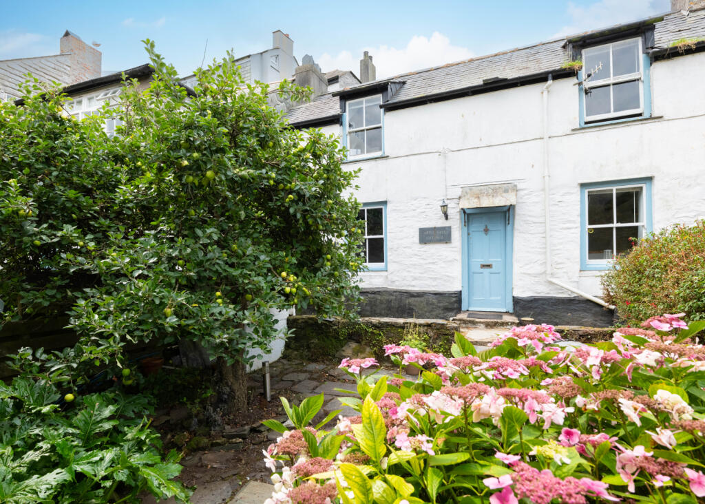 Main image of property: 17 Church Hill