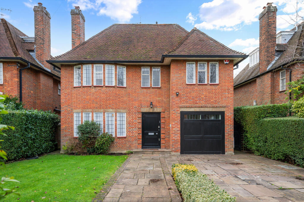 Main image of property: Kingsley Way, London