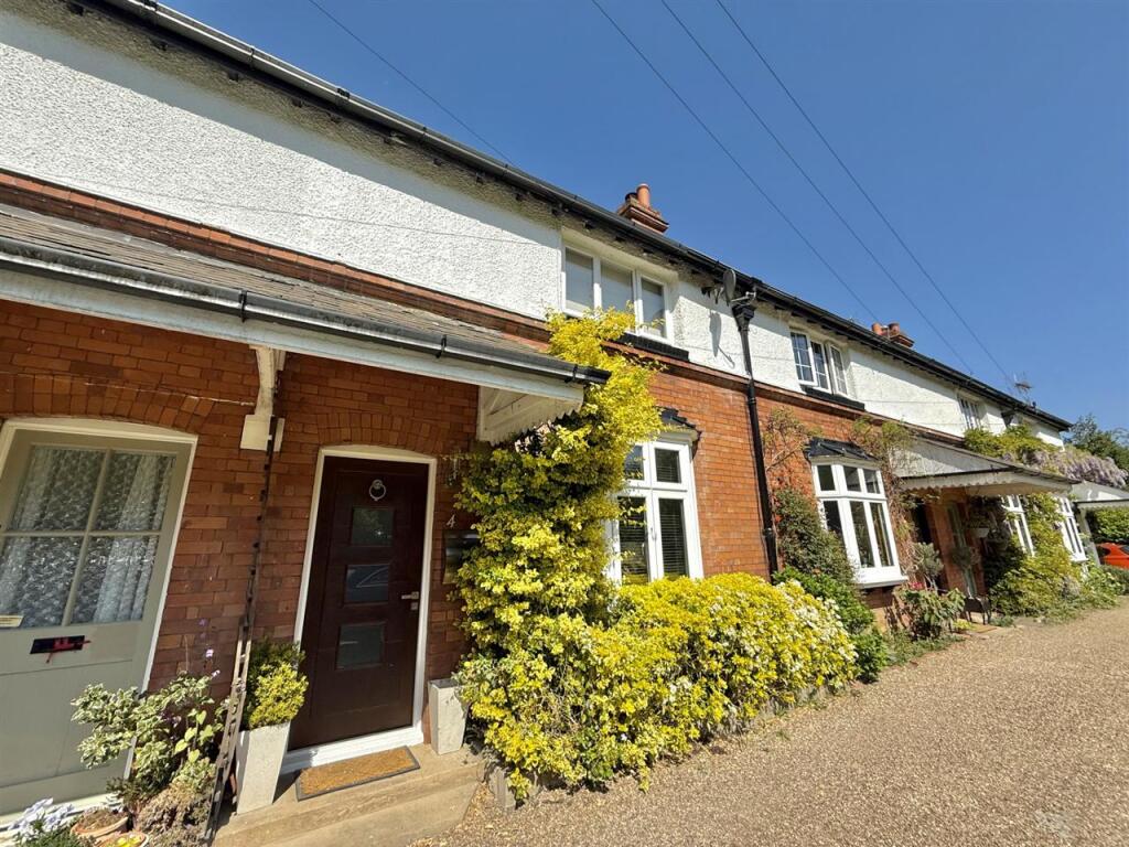 Main image of property: Station Cottages, Denham