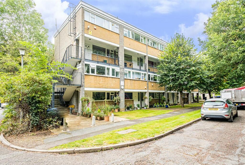 Main image of property: Link Way, Denham Green