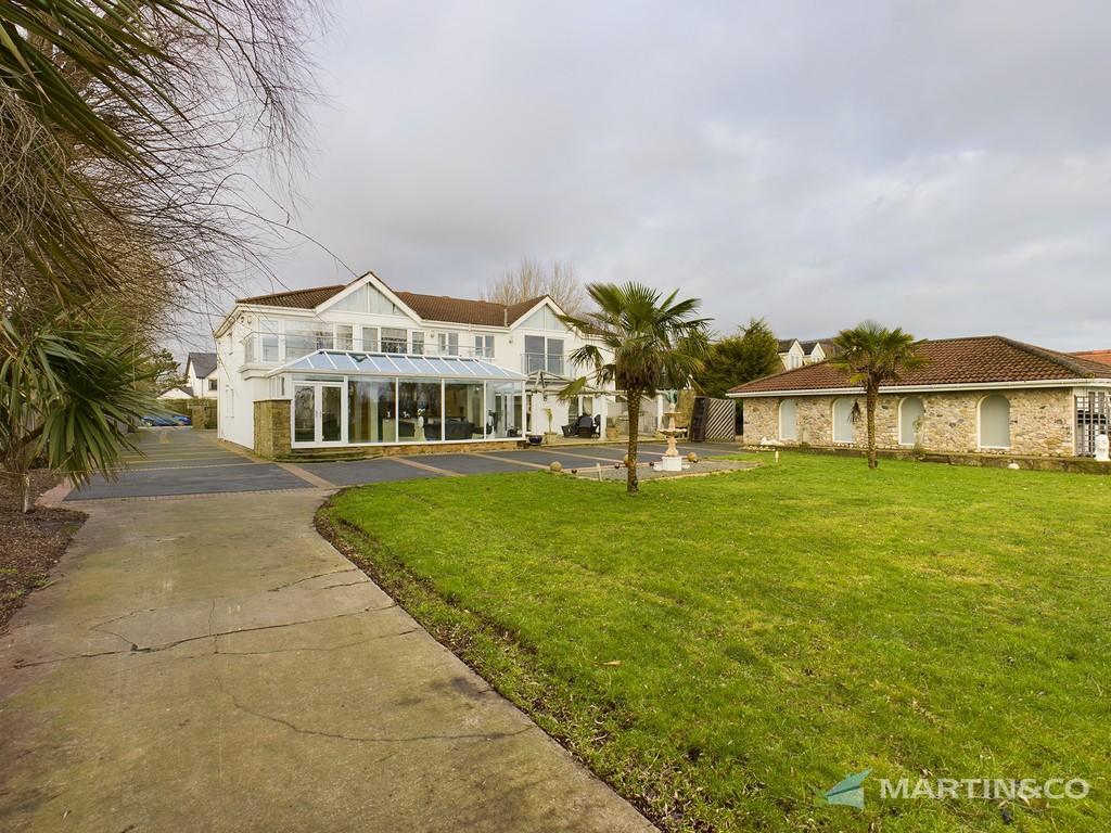 5 bedroom detached house for sale in Division Lane, Blackpool, FY4