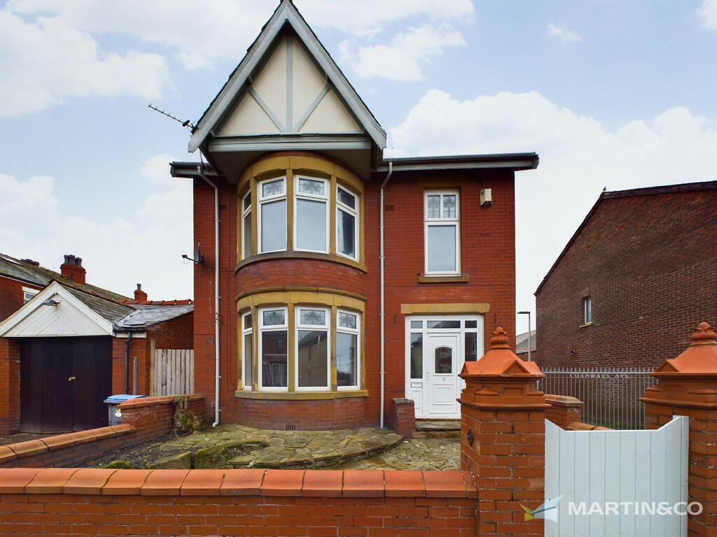 4 bedroom detached house for sale in Cornwall Avenue, Blackpool, FY2