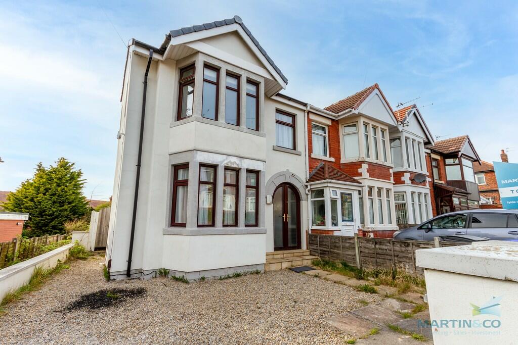 3 bedroom semidetached house for sale in Bingley Avenue, Blackpool, FY3