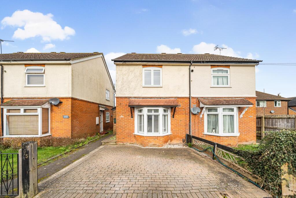 3 bedroom semidetached house for sale in Vigo Road, Andover, SP10