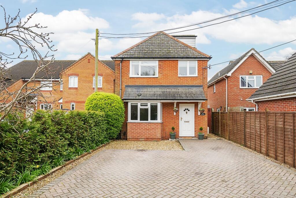 3 bedroom detached house for sale in Road, Amesbury, SP4