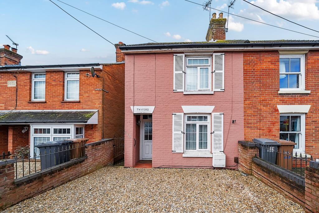 2 bedroom semidetached house for sale in Old Winton Road, Andover, SP10