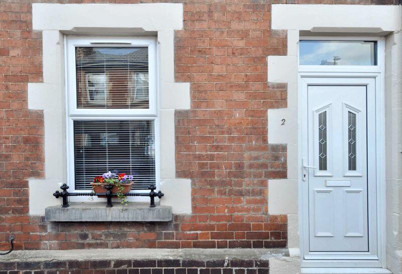 3 bedroom end of terrace house for sale in Stoneville Street, Cheltenham, GL51
