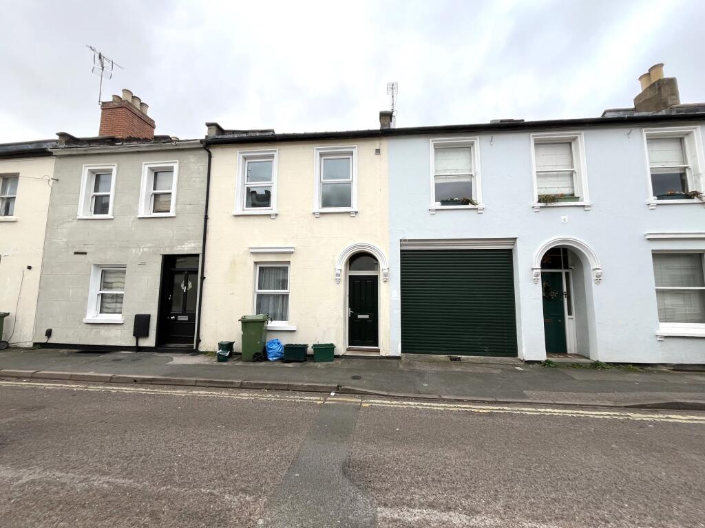 Main image of property: Bennington Street, Cheltenham, GL50